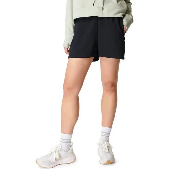 Sweaty Betty black high rise water resistant summit hiking shorts - Picture 2 of 8